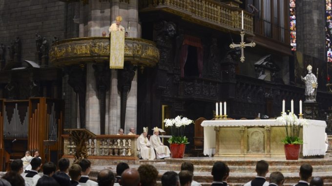 Pontificale_Santa Maria Nascente