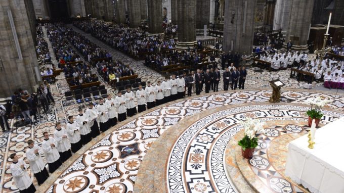 Pontificale_Santa Maria Nascente