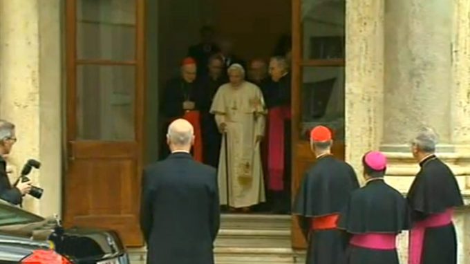 Benedetto XVI_partenza dal vaticano