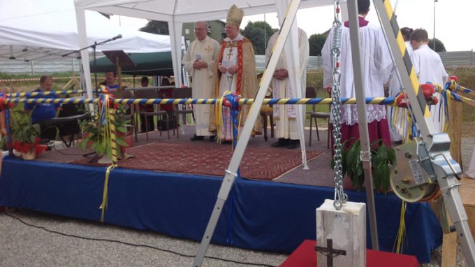 Nuova chiesa_Pentecoste Quarto Oggiaro