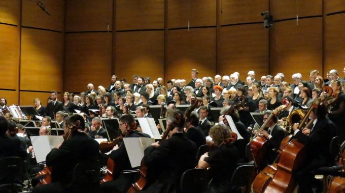 il M° Bignamini dirige orchestra e coro de laVerdi nel Requiem di Verdi - foto Mario Mainino (2)