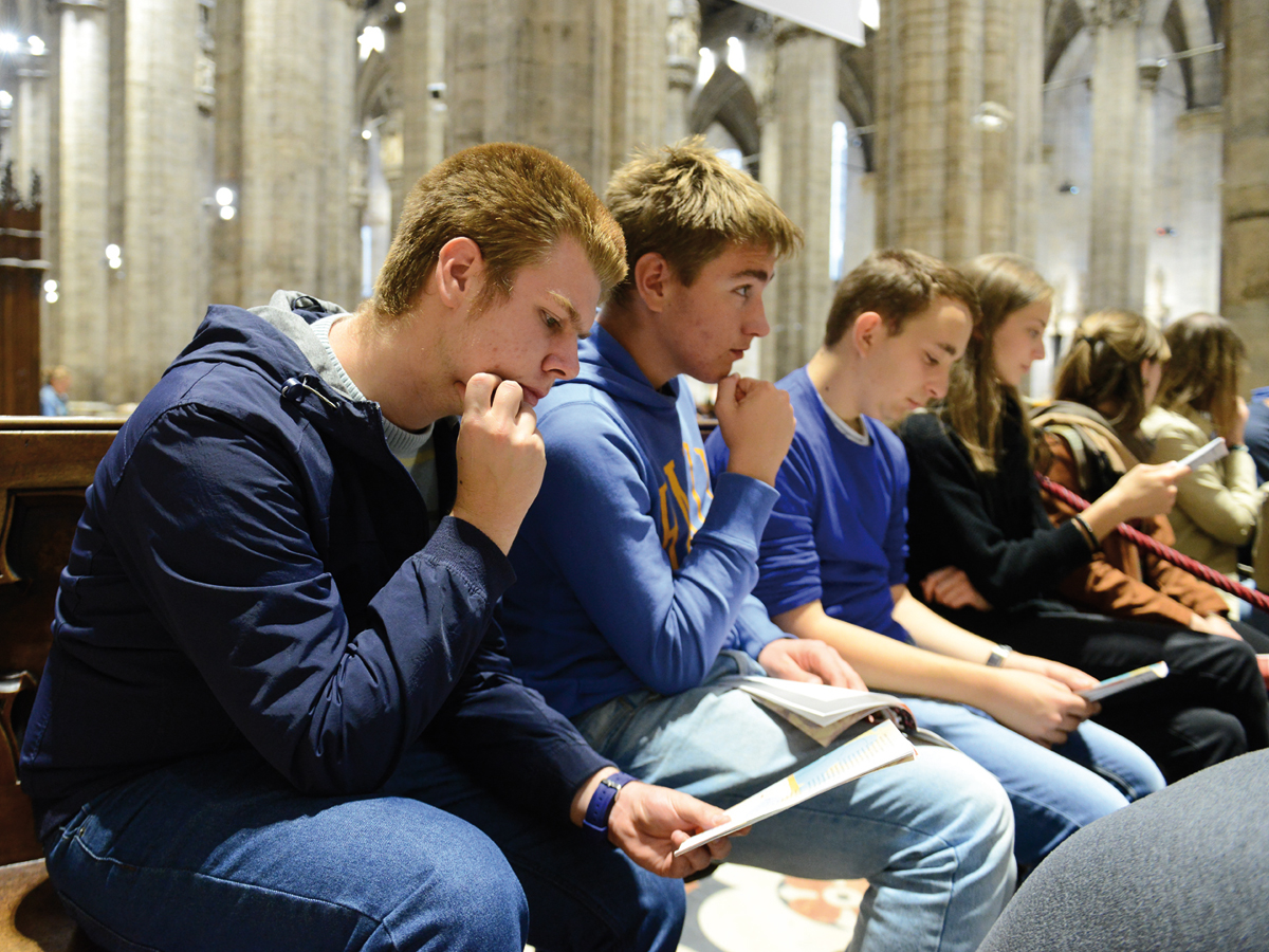 giovani esercizi duomo preghiera