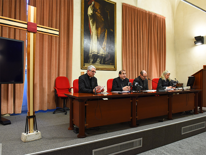 conferenza stampa Sinodo minore