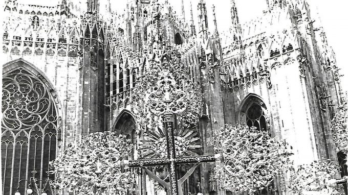 milano-1979-processione-0002_31173375895_o