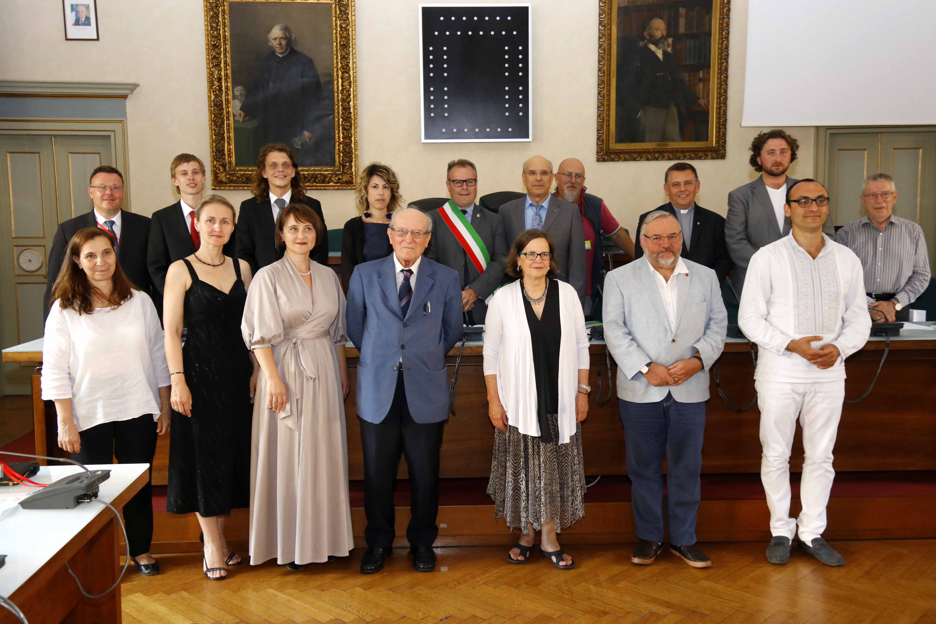 13ma edizione del festival internazionale di cori giovanili g. zelioli. incontro del sindaco v.brivio con i direttori cori - lecco 4 luglio 2018 -