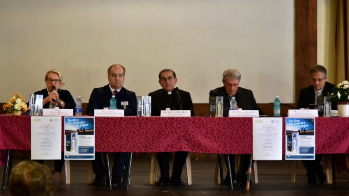 lourdes presentaione libro 02