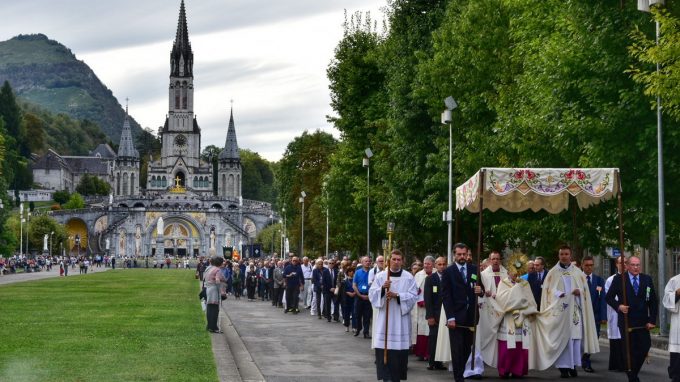 processione eucaristica-01