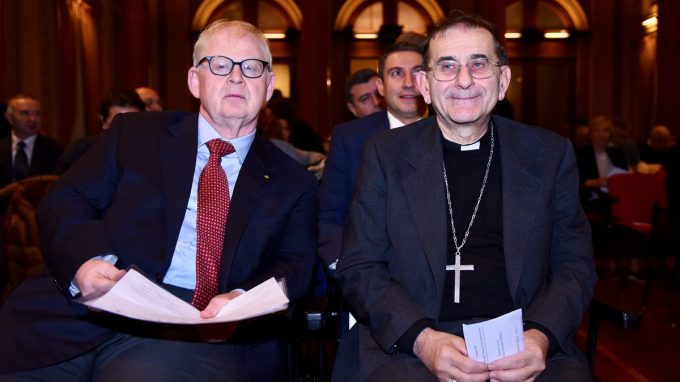 delpini riceve premio mariuccia_ABUQ