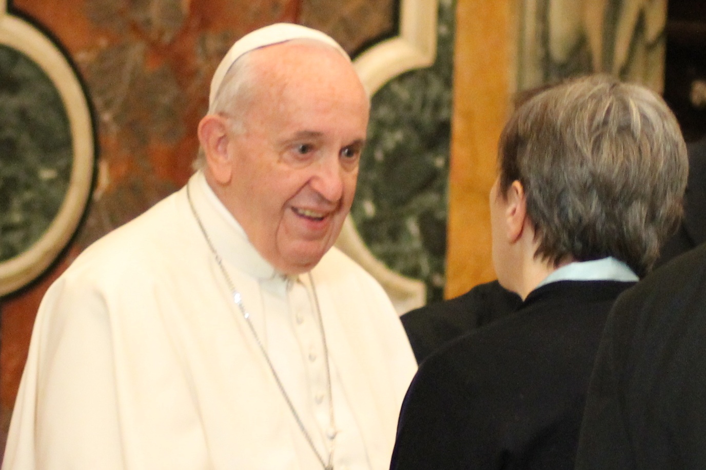 PapaFrancescoE_SorellaMaggiore_Susanna_Poggioni Cropped