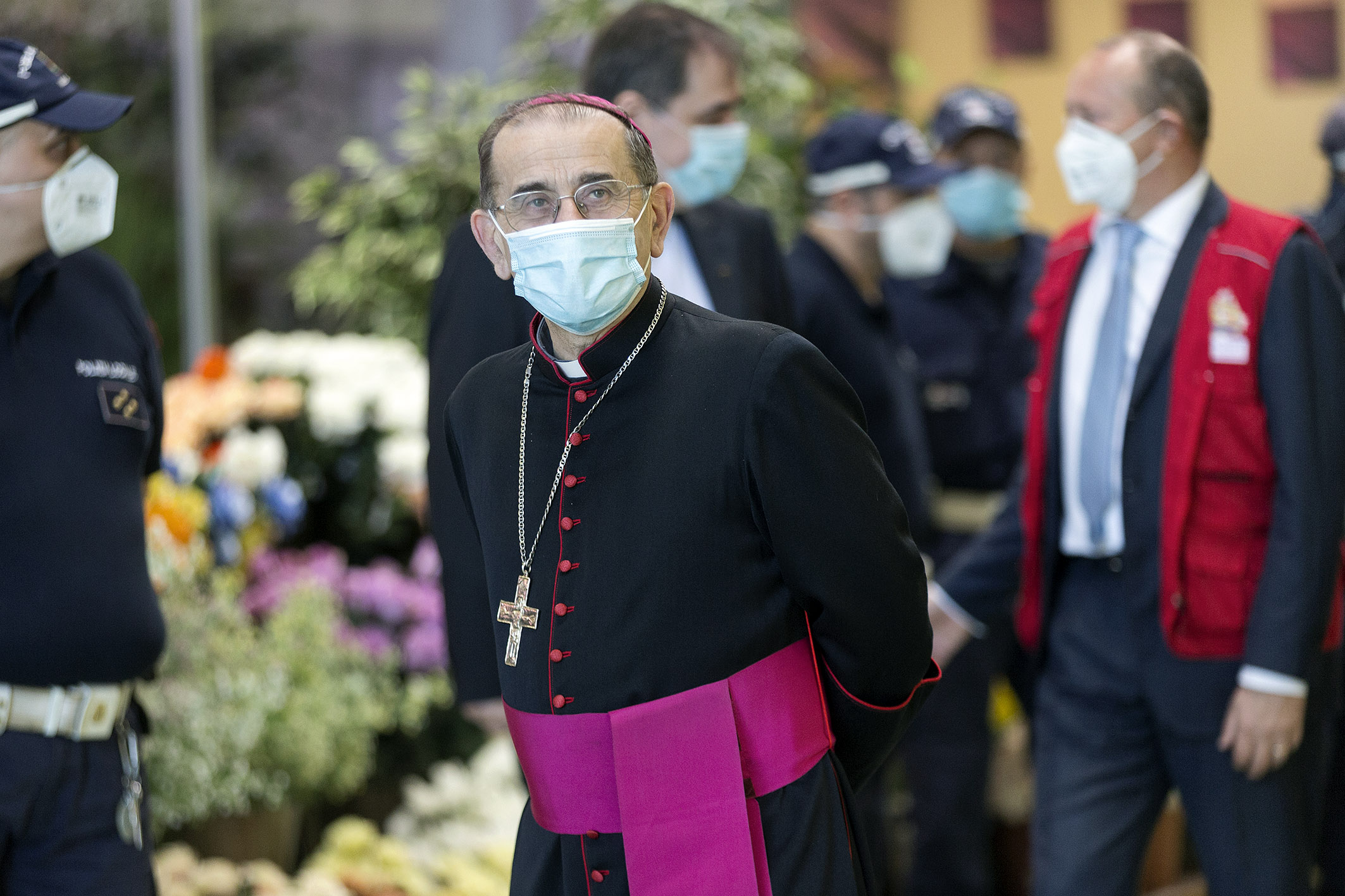 Sua Eccellenza Arcivescovo Monsignor Delpini fa visita ai lavoratori del Mercato Agroalimentare di Milano.