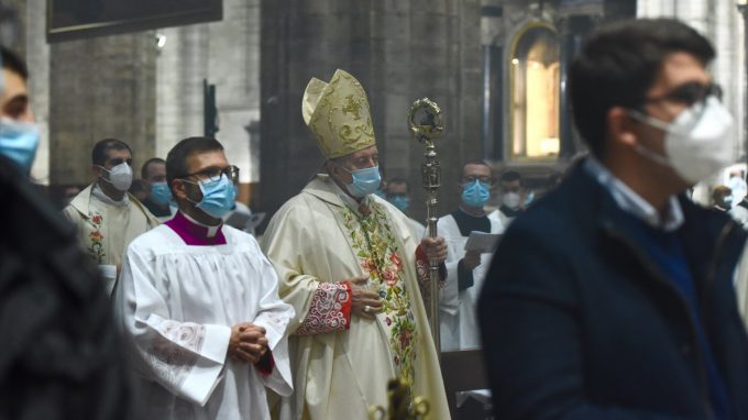 san carlo pontificale merisi_ADFY