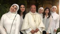 2 mons. Ruben con ragazze di varie religioni Istanbul gen 2019