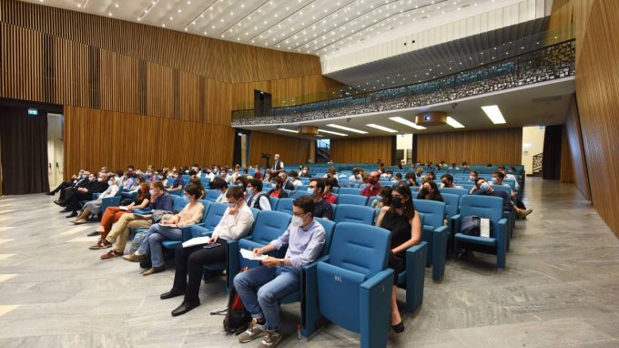 Statale, dialogo tra l'Arcivescovo e gli universitari