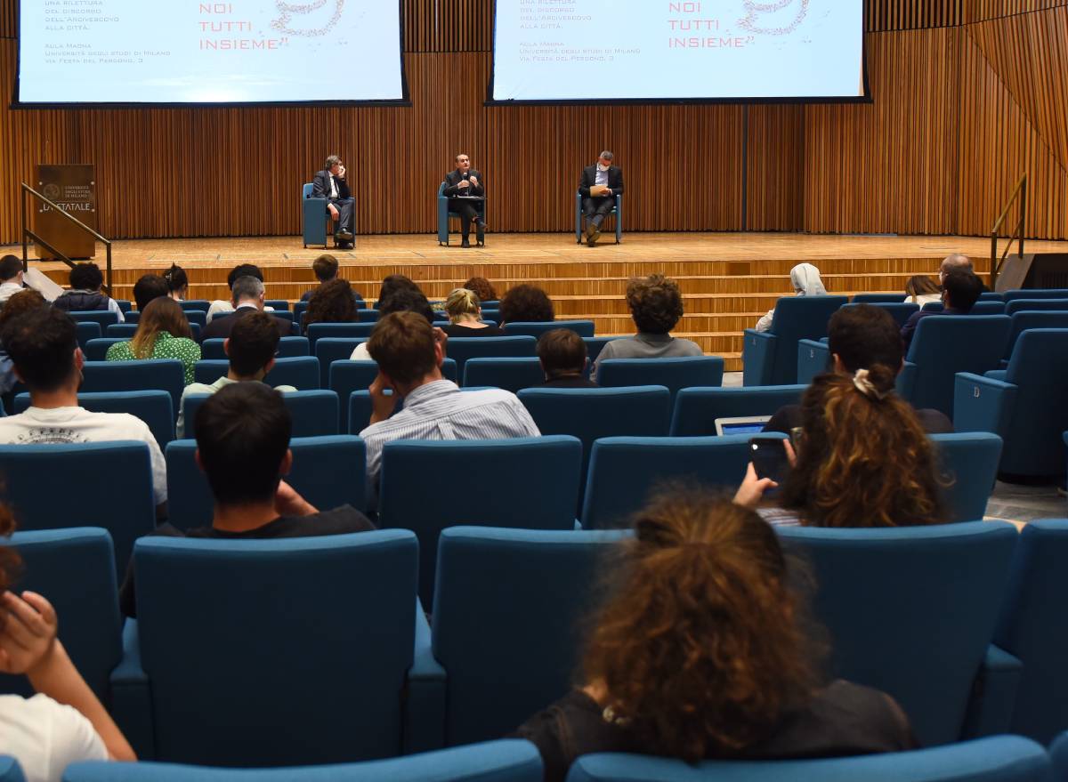 Statale, dialogo tra l'Arcivescovo e gli universitari