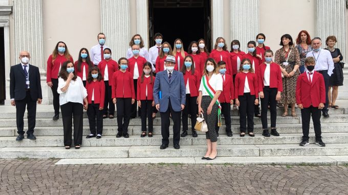 Il coro Licabella con Raffaele Colombo e Simona Piazza