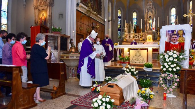 Funerali di don Graziano Gianola