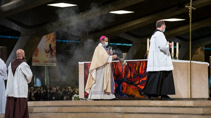 Lourdes. la Messa internazionale in San Pio X