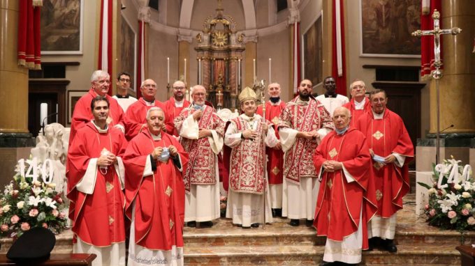 basilica coi sacerdoti concelebranti2 (1)