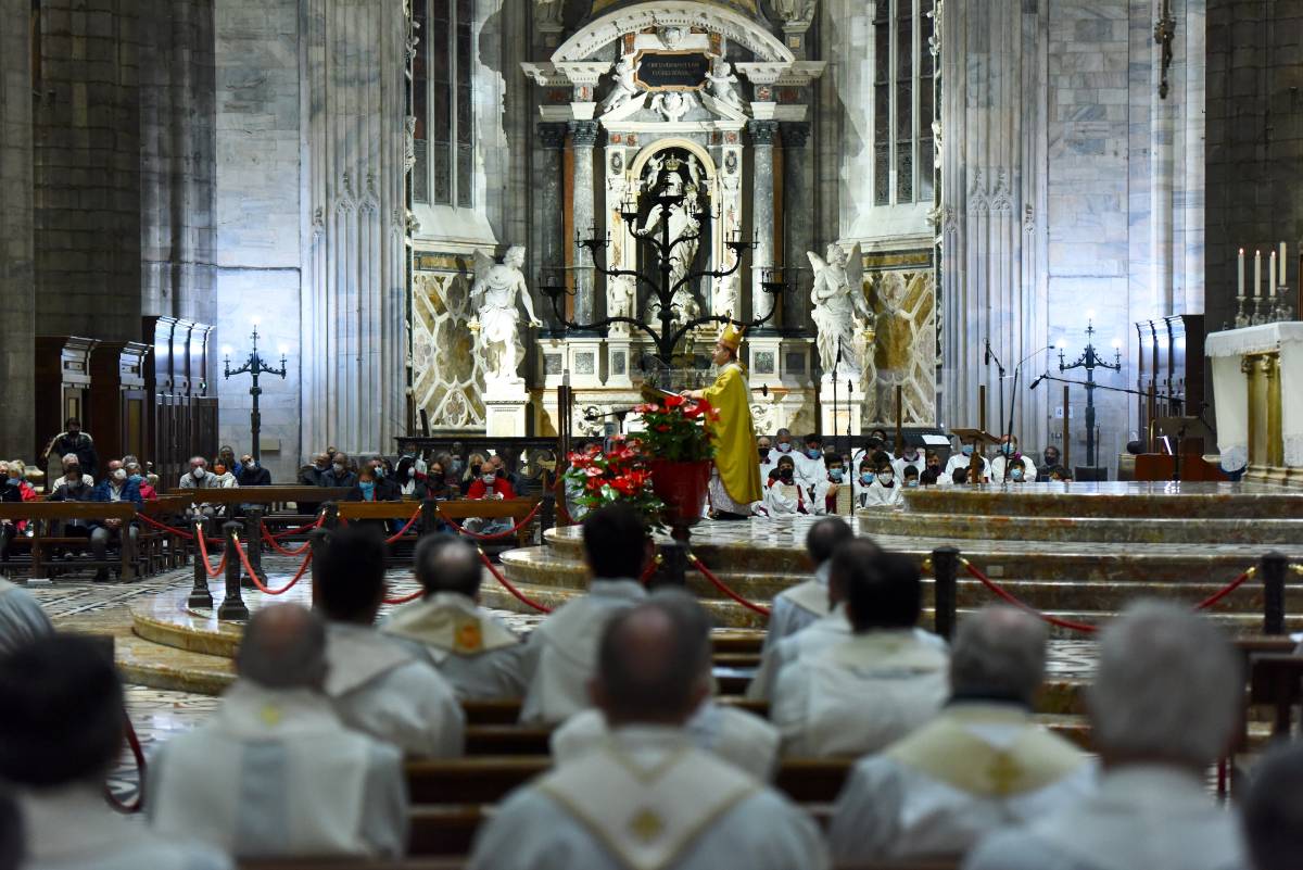 San Carlo, Pontificale in Duomo