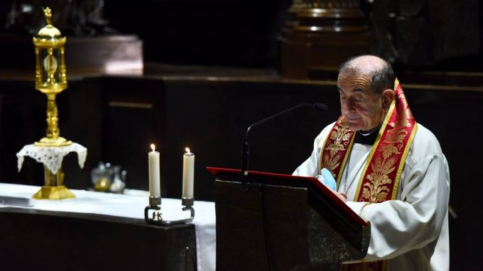 ADORAZIONE SANTISSIMO E MESSA PER LE VITTIME DI VIOLENZA E ABUSI