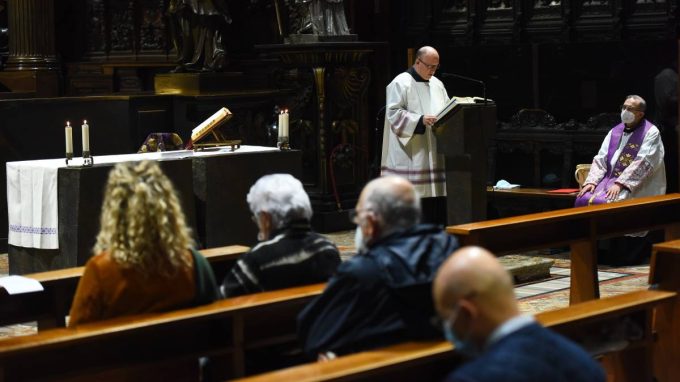 ADORAZIONE SANTISSIMO E MESSA PER LE VITTIME DI VIOLENZA E ABUSI