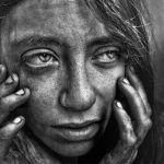 Una delle immagini della mostra fotografica “Lee Jeffries. Portraits” allestita al Museo Diocesano