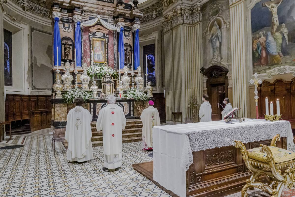 L'Arcivescovo celebra nel Santuario di Treviglio (foto Enrico Appiani)