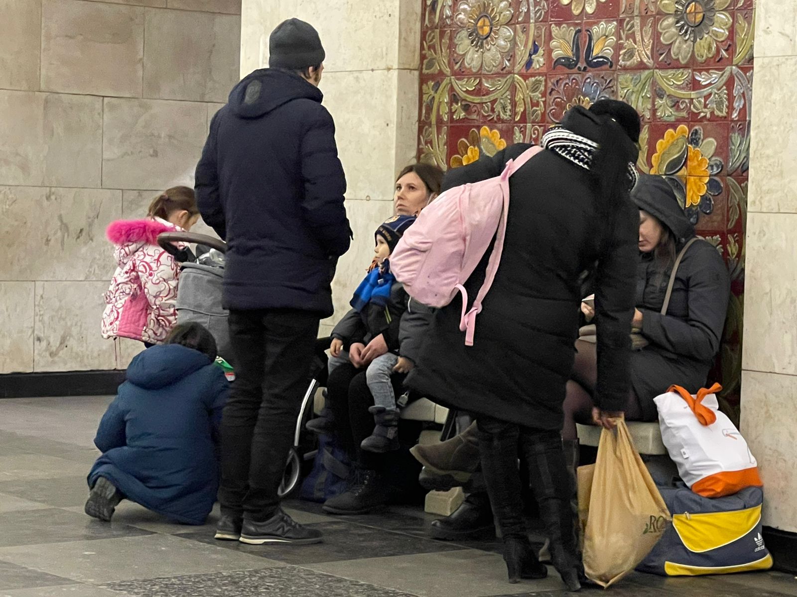 Sfollati nella metropolitana di Kiev (foto p. Andriy Zelinskyy)