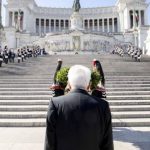 Il Capo dello Stato all'Altare della Patria (foto: Ufficio per la Stampa e la Comunicazione della Presidenza della Repubblica)