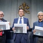 Da sinistra: Pietro Di Domenicantonio, Andrea Monda e Andrea Tornielli (foto Siciliani / Gennari / Sir)