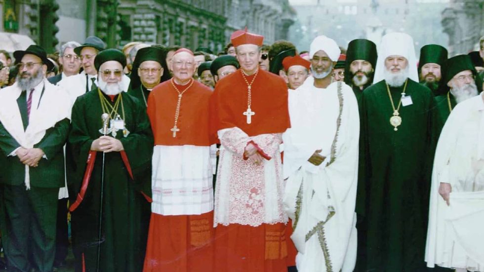 Martini e altri leader religiosi all’incontro internazionale Uomini e religioni Milano 1993