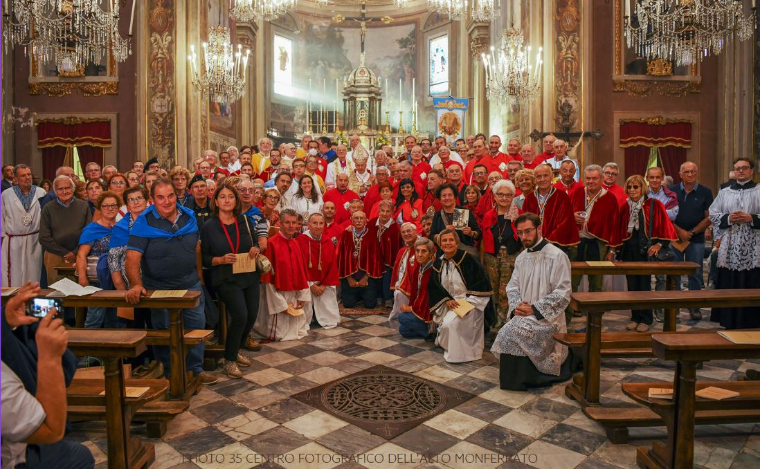 Ovada_Foto Gruppo_Vescovo e Cardinale