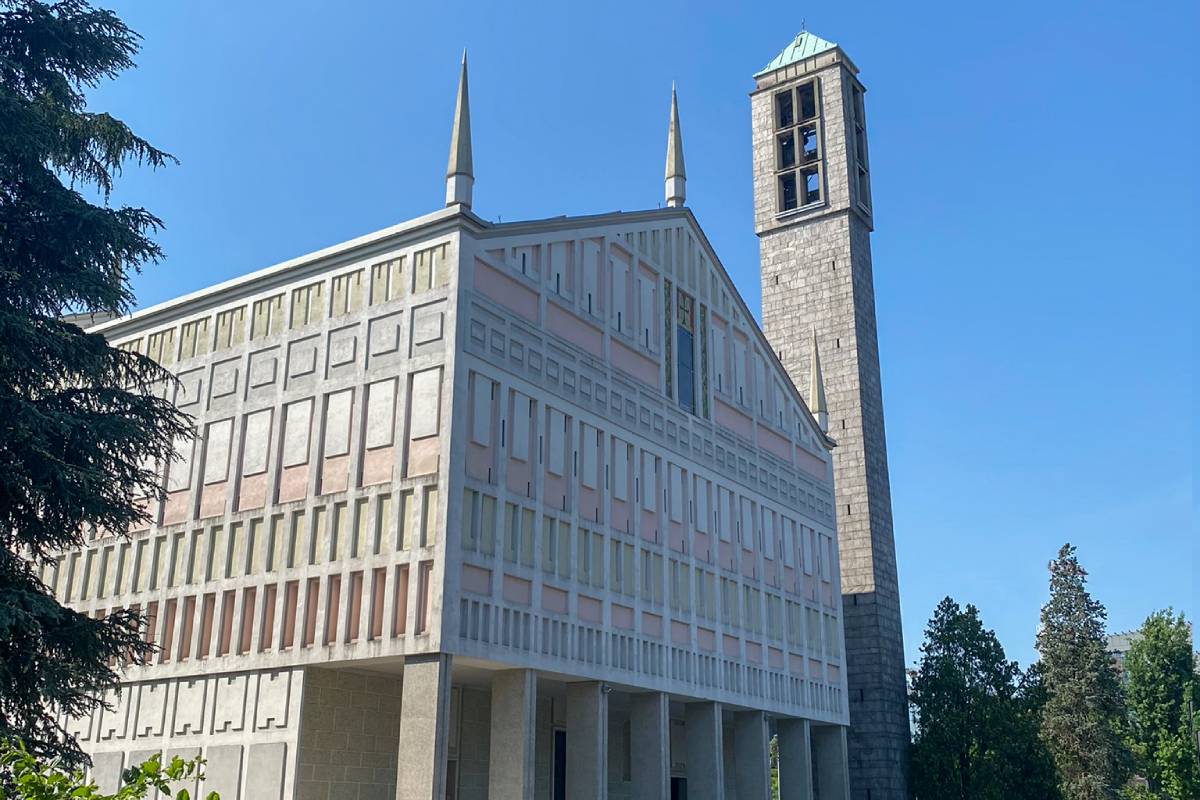 La chiesa di Santa Barbara a San Donato Milanese (foto ChiesaOggi)