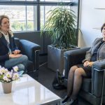 Azadeh Kian a colloquio con Roberta Metsola (foto Sir / Parlamento Europeo)