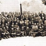 Il gruppo di Azione cattolica di Sesto San Giovanni con don Enrico Mappelli nel 1941