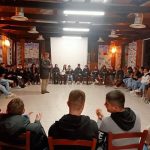 Ragazzi di Passirana di Rho in una recente visita alla Libera masseria di Cisliano