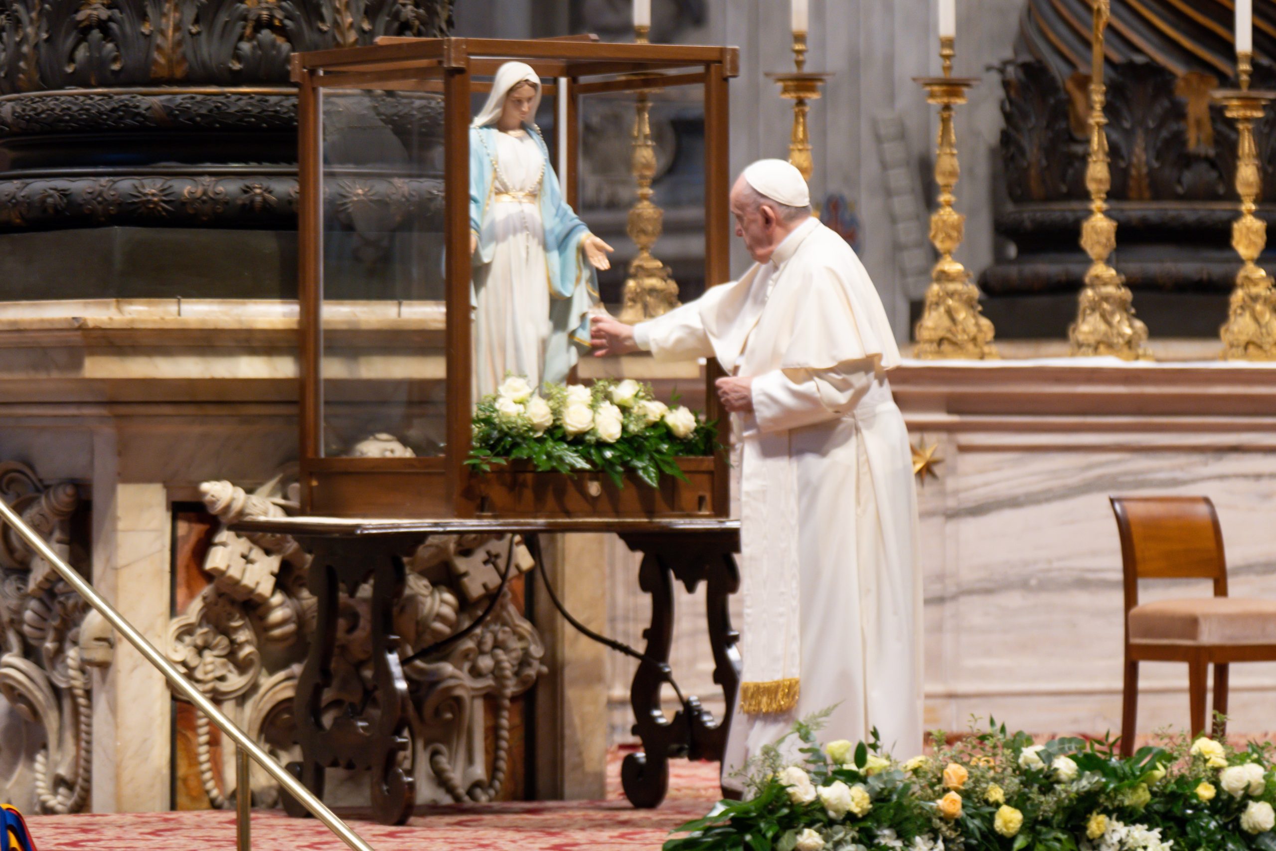 foto papa Madonna vaticano