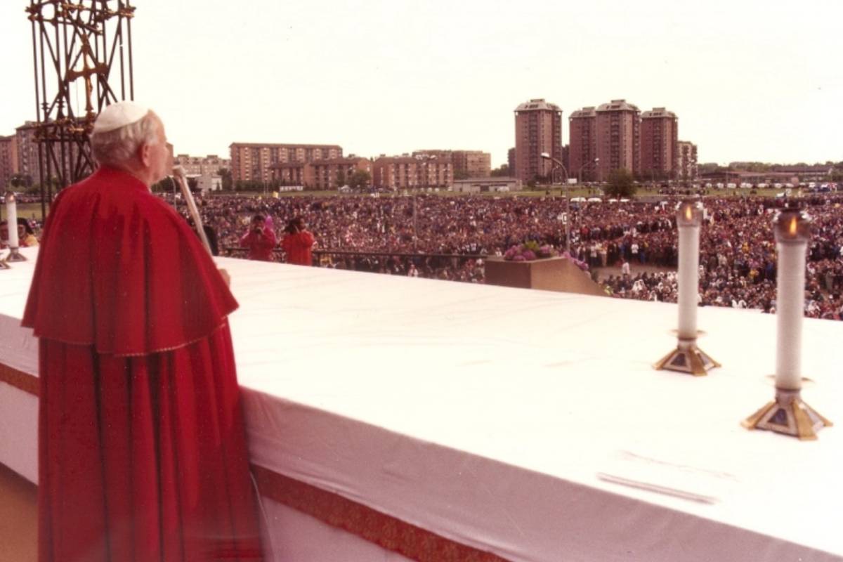 Giovanni Paolo II congresso eucaristico 1983