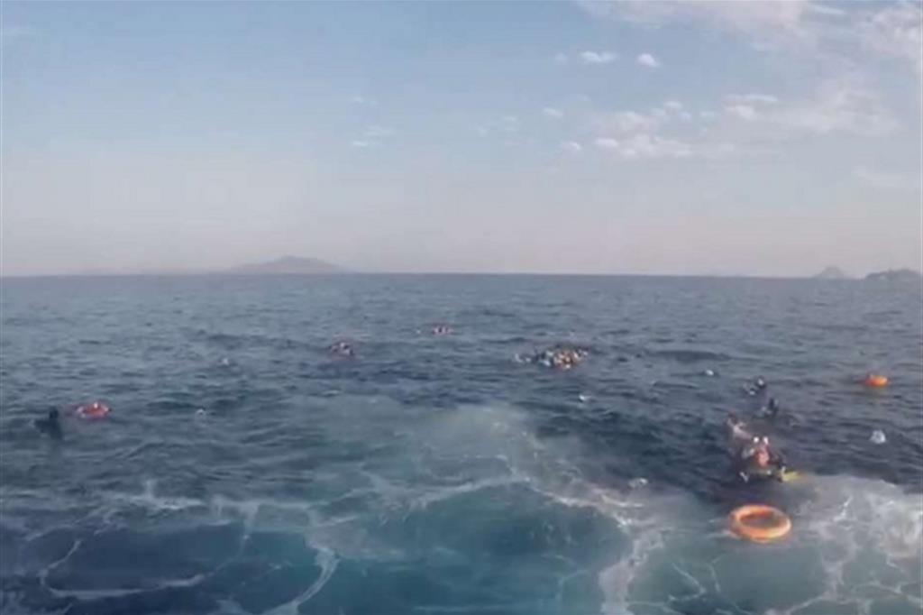 migranti naufragio Egeo
