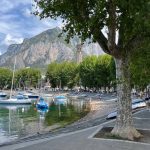 Imbarcazioni attraccate al molo di Lecco
